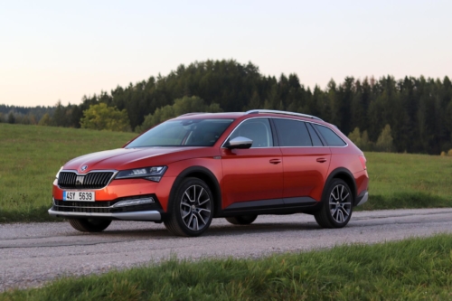 Nová Škoda Superb 2020 (64)