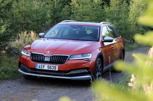 Nová Škoda Superb 2020 (8)