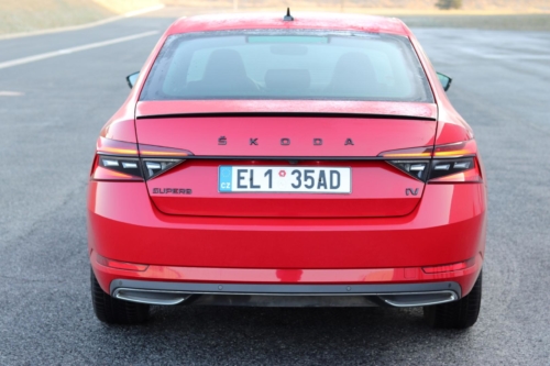 Škoda Superb iV 2020 (22)